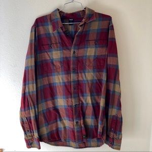 Men’s Flannel Shirt. Size large.